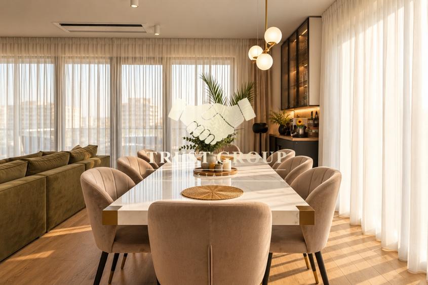 Apartament cu 5 camere decomandat în Ultracentral