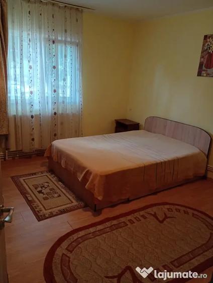 Garsoniera de inchiriat, parter, zona Contactoare - 1
