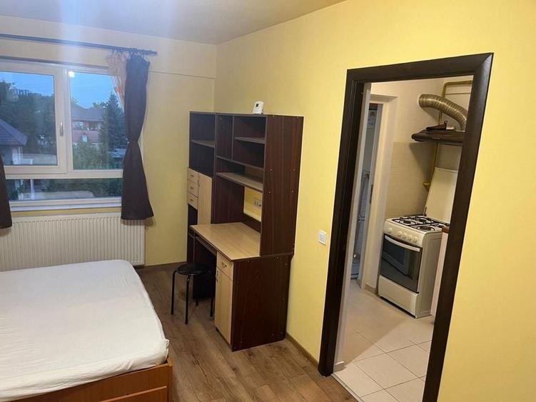 Garsonieră decomandată în Exterior Vest