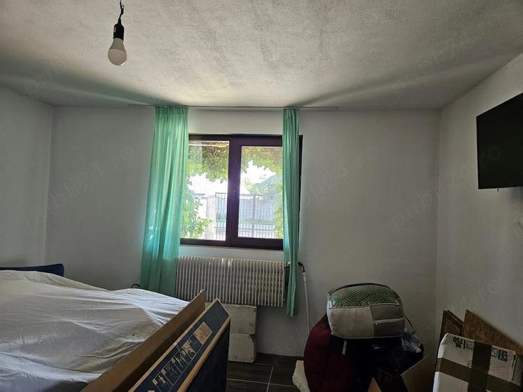 Casă cu 2 camere cu Teren 3442 Mp în Rusănești