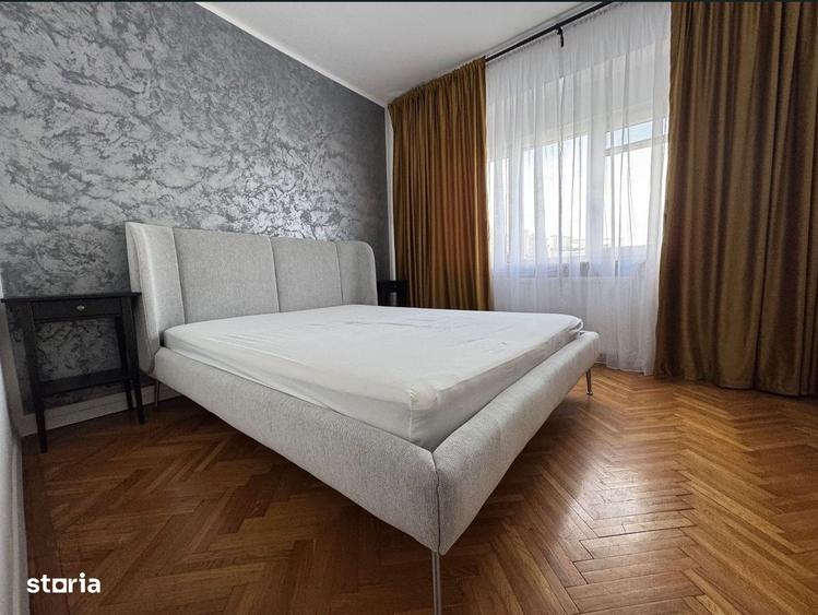Apartament cu 4 camere decomandat, mobilat în Băneasa