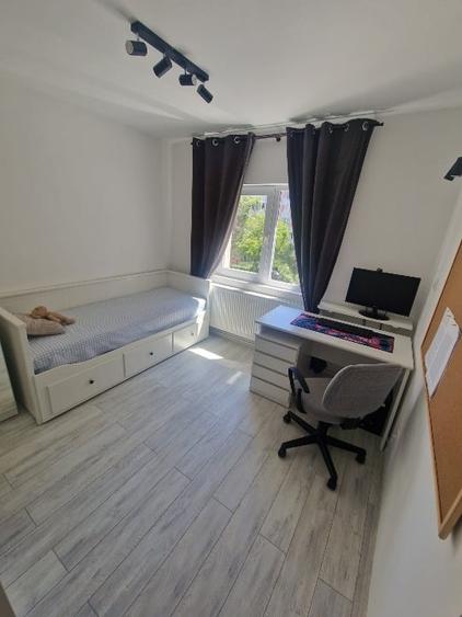 Apartament cu 3 camere decomandat, mobilat în Centrul Civic