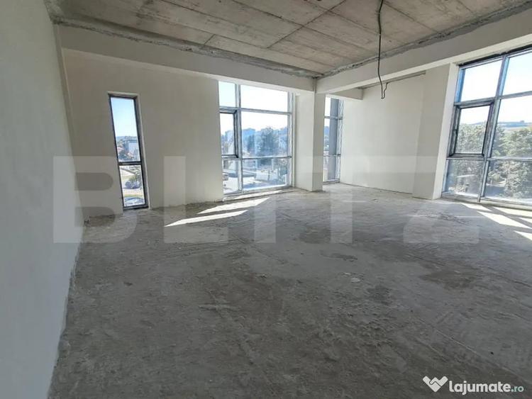 Spațiu comercial, de 330 mp, în Gheorghe Doja