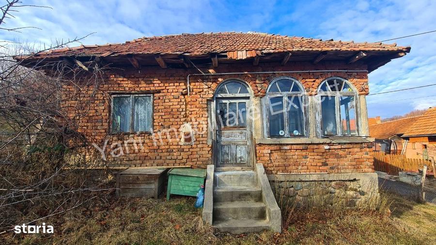 Casă cu 2 camere în Cicănești