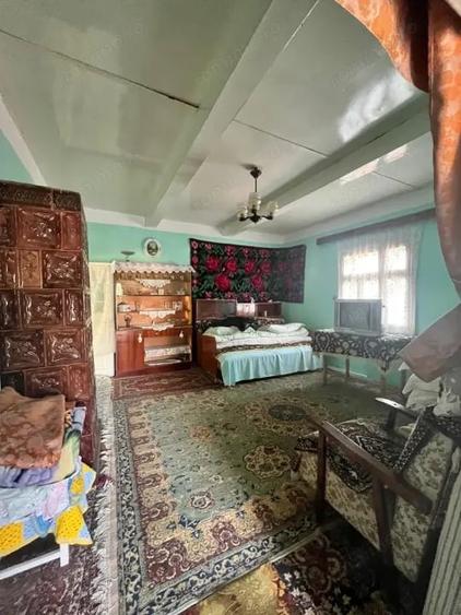Casă cu 3 camere cu Teren 800 Mp în Siret