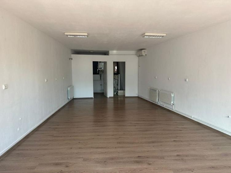 Spațiu comercial, de 50 mp, în Exterior Vest