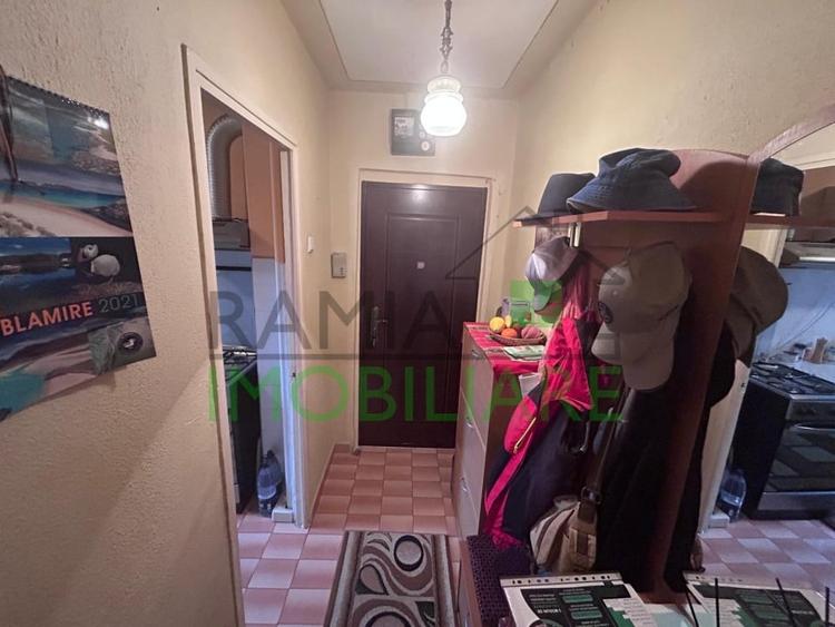Apartament cu 2 camere semidecomandat în Noua
