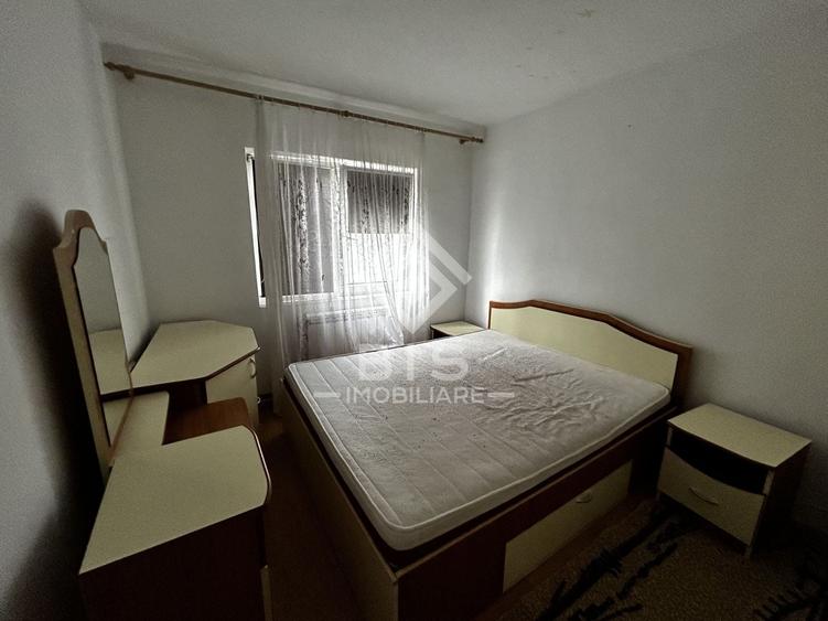 Apartament cu 4 camere decomandat în Ștefan cel Mare