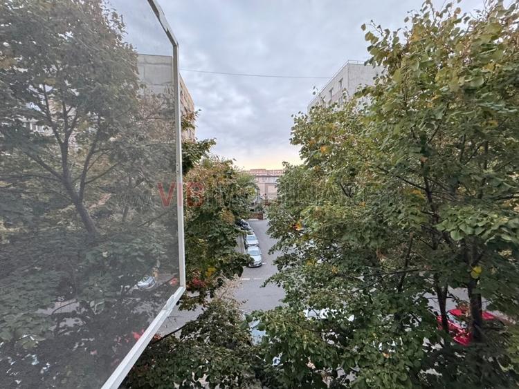 Apartament cu 2 camere decomandat în Crângași