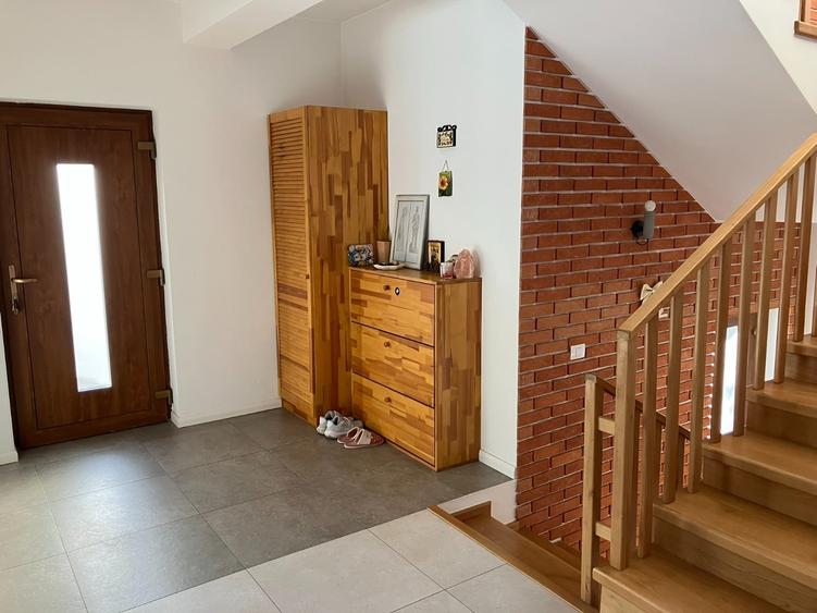 Duplex cu 3 camere cu Canalizare în Grigorescu