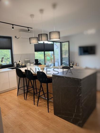 Apartament cu 2 camere semidecomandat, mobilat în Borhanci