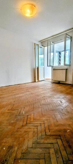 Apartament cu 2 camere decomandat în Nicolina
