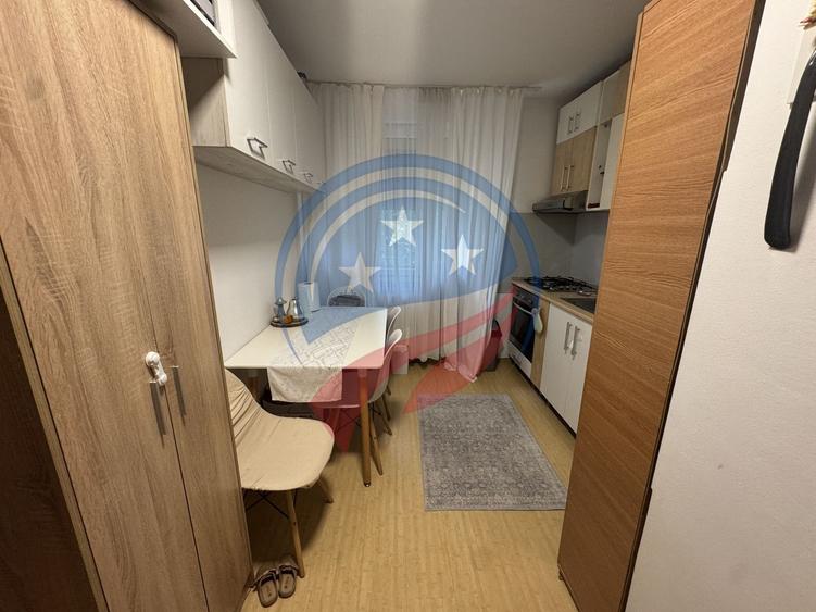 Apartament cu 2 camere semidecomandat în Calea Severinului