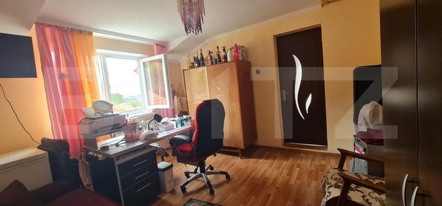Casă individuală cu 3 camere cu Canalizare în Dâmbul Rotund