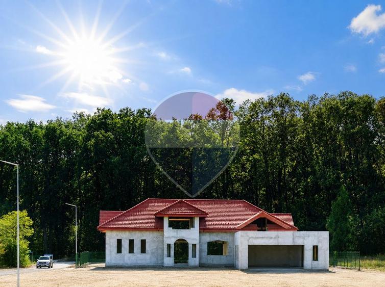 Casă individuală cu 5 camere cu Teren 2781 Mp în Periș