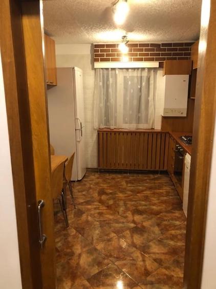 Apartament cu 4 camere decomandat, mobilat în Zorilor