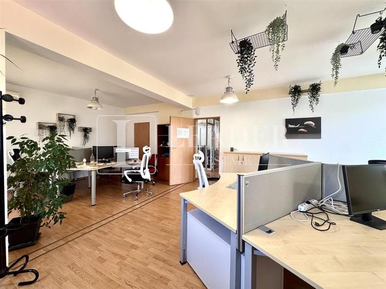 Apartament cu 4 camere decomandat în Titulescu
