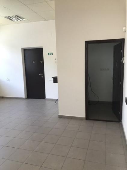 Spațiu comercial, de 50 mp, în Petrișor