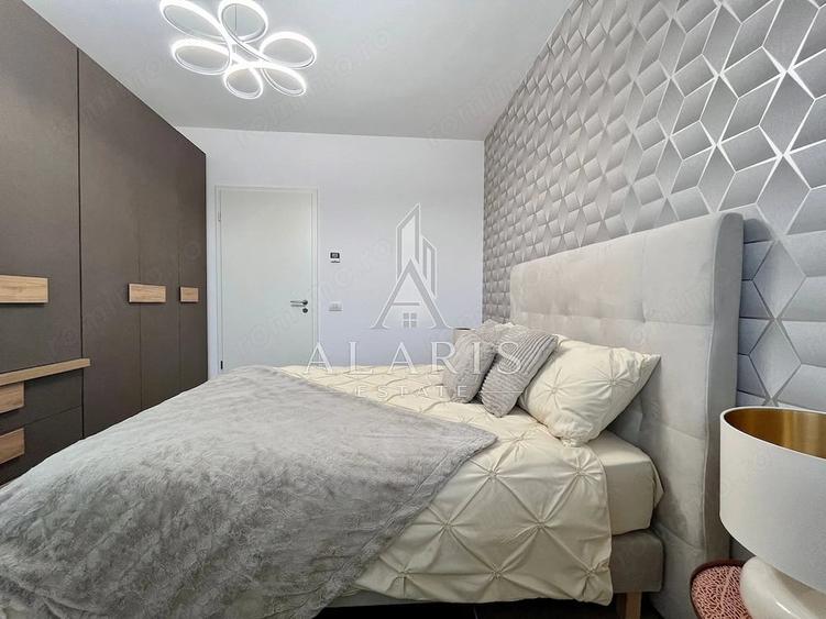 Apartament cu 4 camere semidecomandat în Badea Cârțan