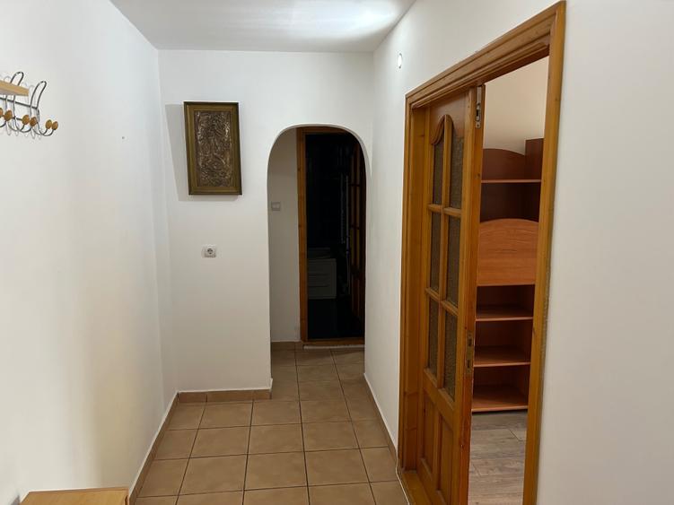 Apartament cu 2 camere decomandat în Exterior Vest