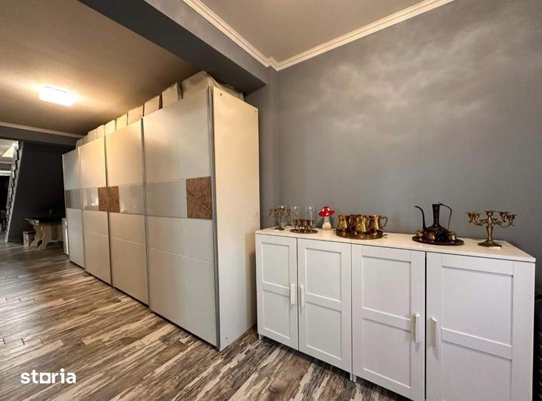 Casă cu 5 camere cu Teren 1400 Mp în Central