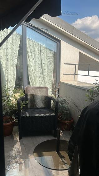 Apartament cu 4 camere semidecomandat în Basarab