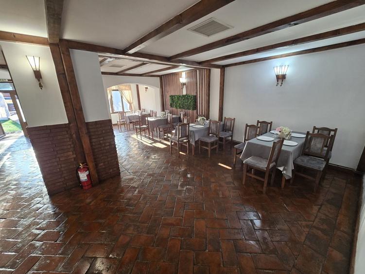 Spațiu comercial, de 230 mp, în Periferie