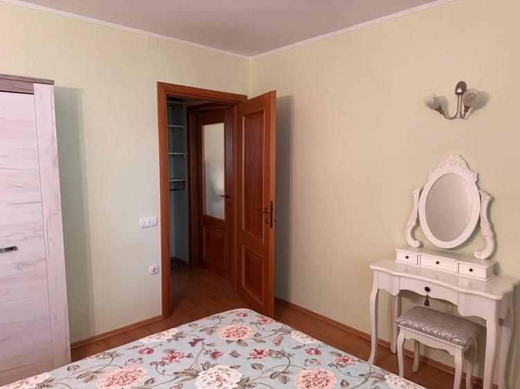 Apartament cu 2 camere decomandat în Drumul Taberei