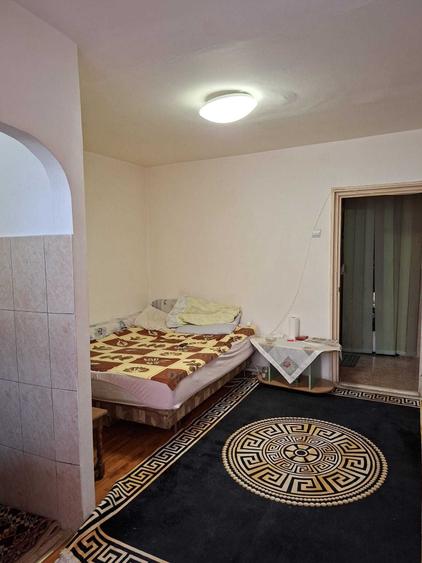 Garsonieră decomandată în Central