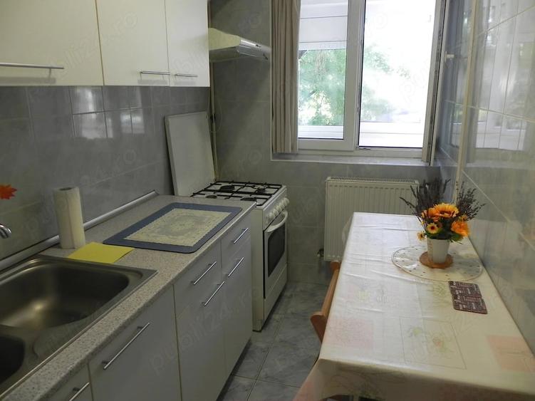 Apartament cu 2 camere semidecomandat în Giulești