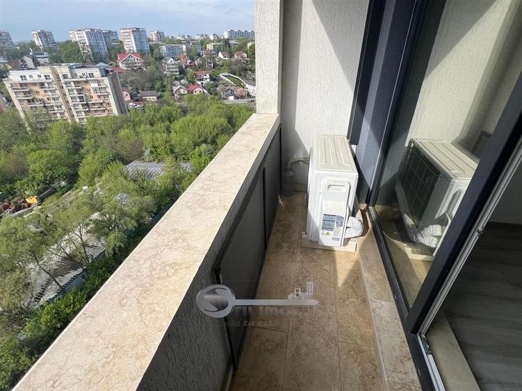 Apartament cu 4 camere decomandat, mobilat în Tătărași