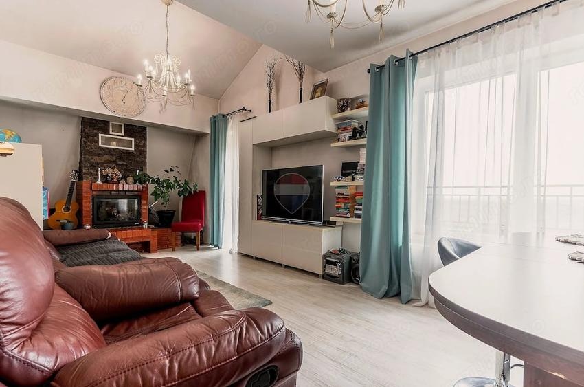 Apartament cu 5 camere decomandat în Breazu