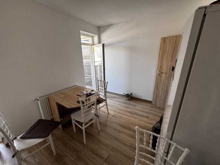 Apartament cu 2 camere decomandat în Lazaret
