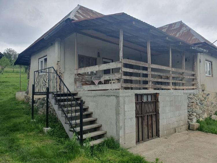 Casă cu 3 camere în Bala