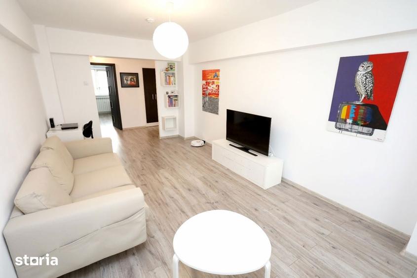 Apartament cu 3 camere decomandat în Rovine