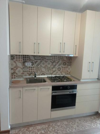 Apartament cu 2 camere semidecomandat în Apărătorii Patriei
