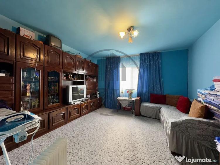 Casă cu 4 camere cu Canalizare în Corbu