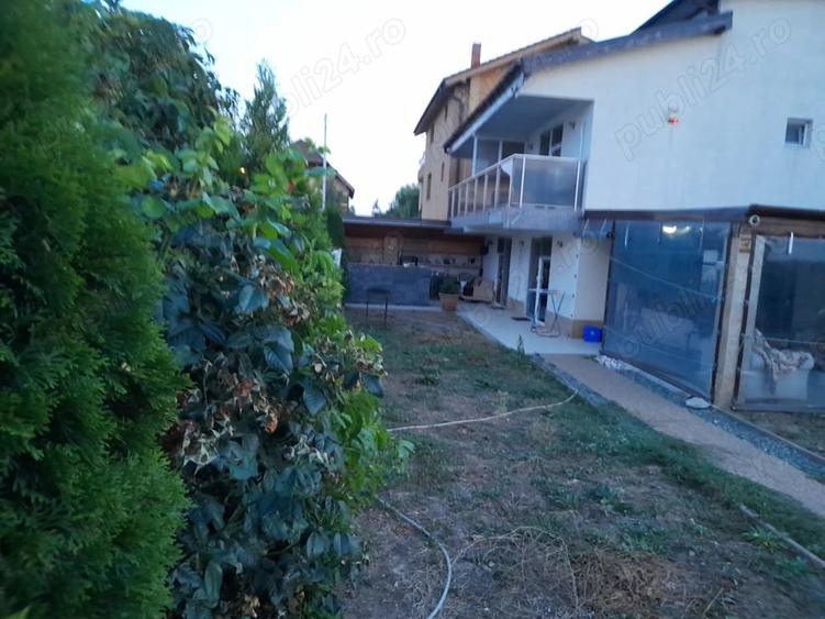 Casă cu 5 camere cu Teren 300 Mp în Central