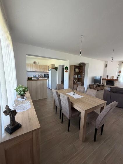 Casă cu Teren 1500 Mp în Aiton