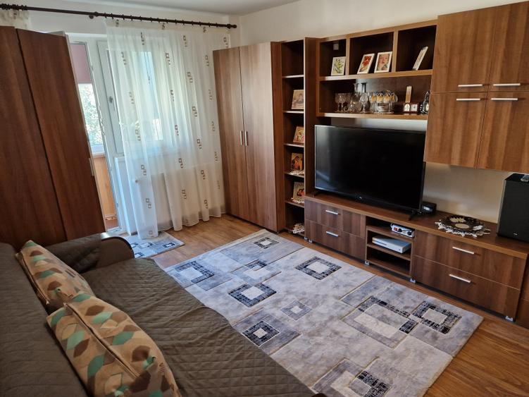 Apartament cu 2 camere decomandat, mobilat în Astra — fotografia 2