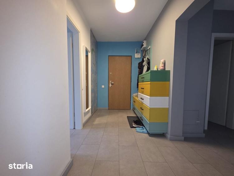 Apartament cu 3 camere în Berceni