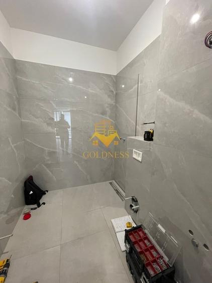 Apartament cu 7 camere semidecomandat în Central