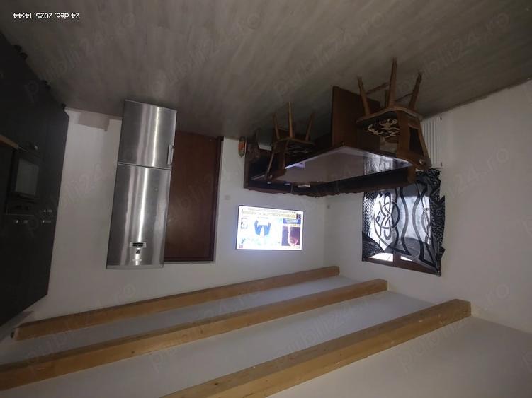 Casă cu 8 camere cu Teren 2800 Mp în Maciova