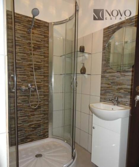 Apartament cu 2 camere decomandat, mobilat în Victoriei