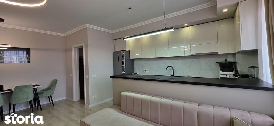 Apartament cu 3 camere în Decebal