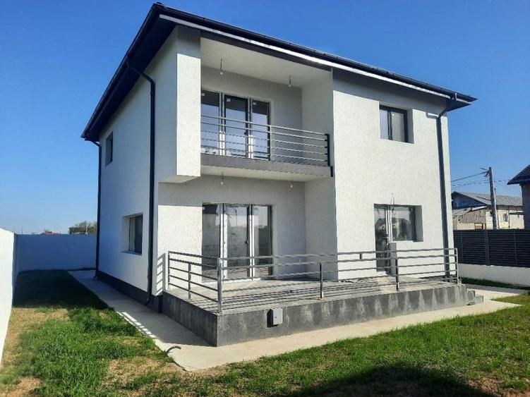 Casă individuală cu 5 camere cu Teren 376 Mp în Zurbaua