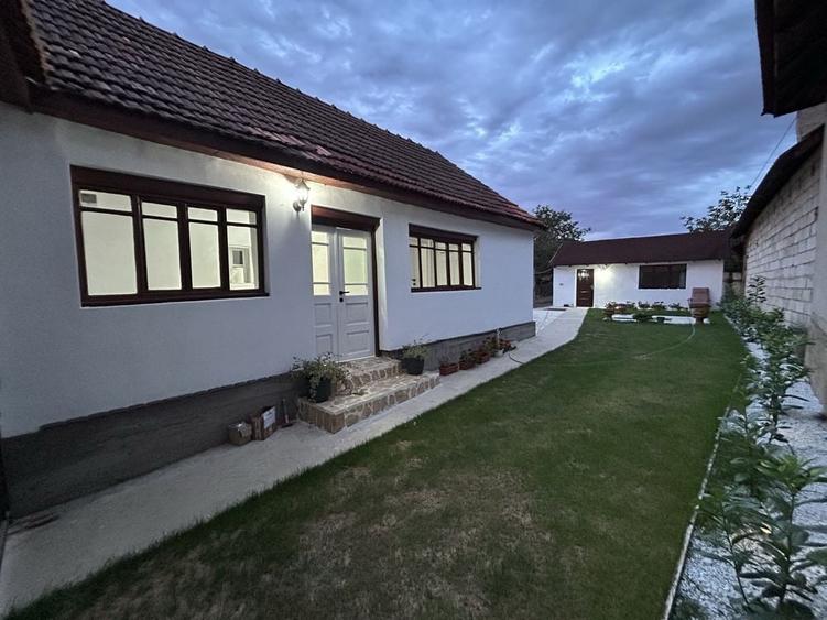 Casă cu 3 camere în Finiș