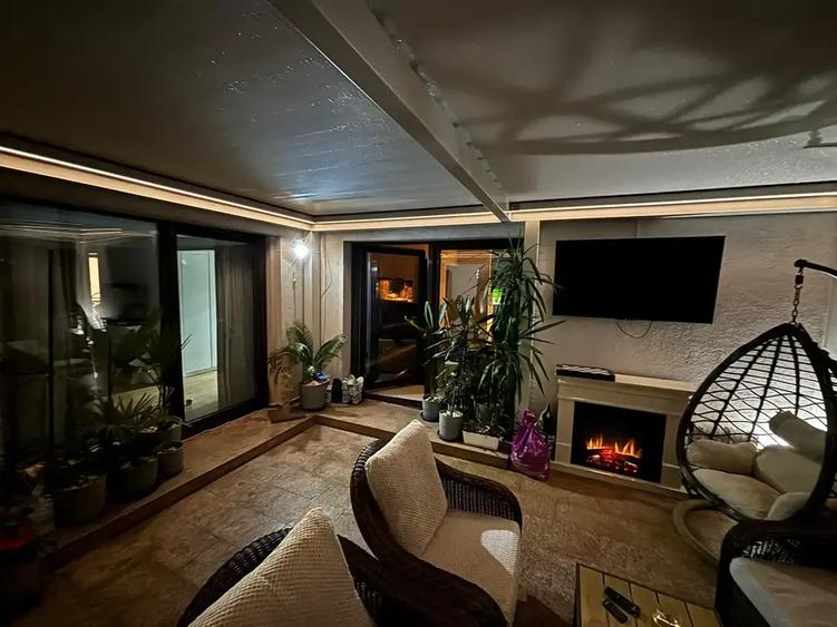 Casă cu 4 camere cu Piscina în Bălăceanca