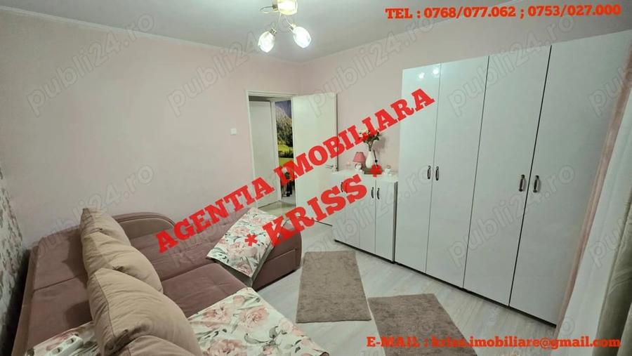 Apartament cu 2 camere semidecomandat în Craiovei