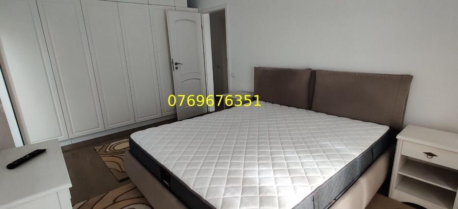 Apartament cu 3 camere semidecomandat în Basarab